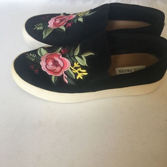 Steve Madden black embroidery flowers slip on SZ9M - Picture 4 of 5